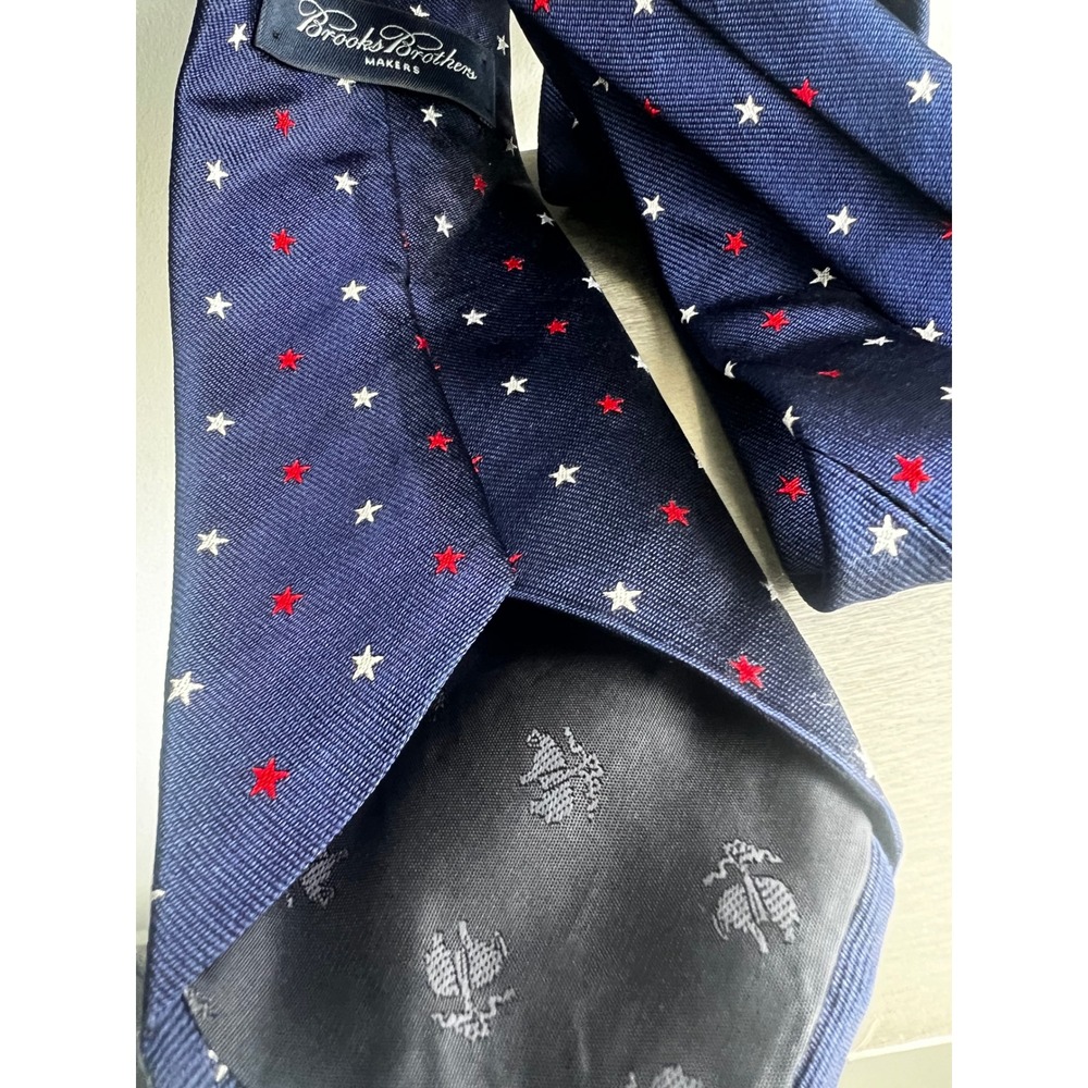 Brooks Brothers Tie Mens Navy Blue Silk Red White Star Pattern USA Made England - Picture 5 of 7